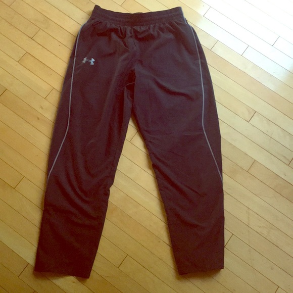 Men’s Under Armour lightweight pants Like new🏈✨ - Picture 1 of 8